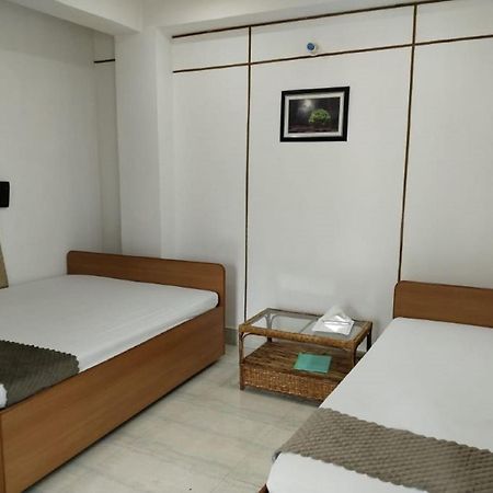 The Executive Inn Guwahati Buitenkant foto
