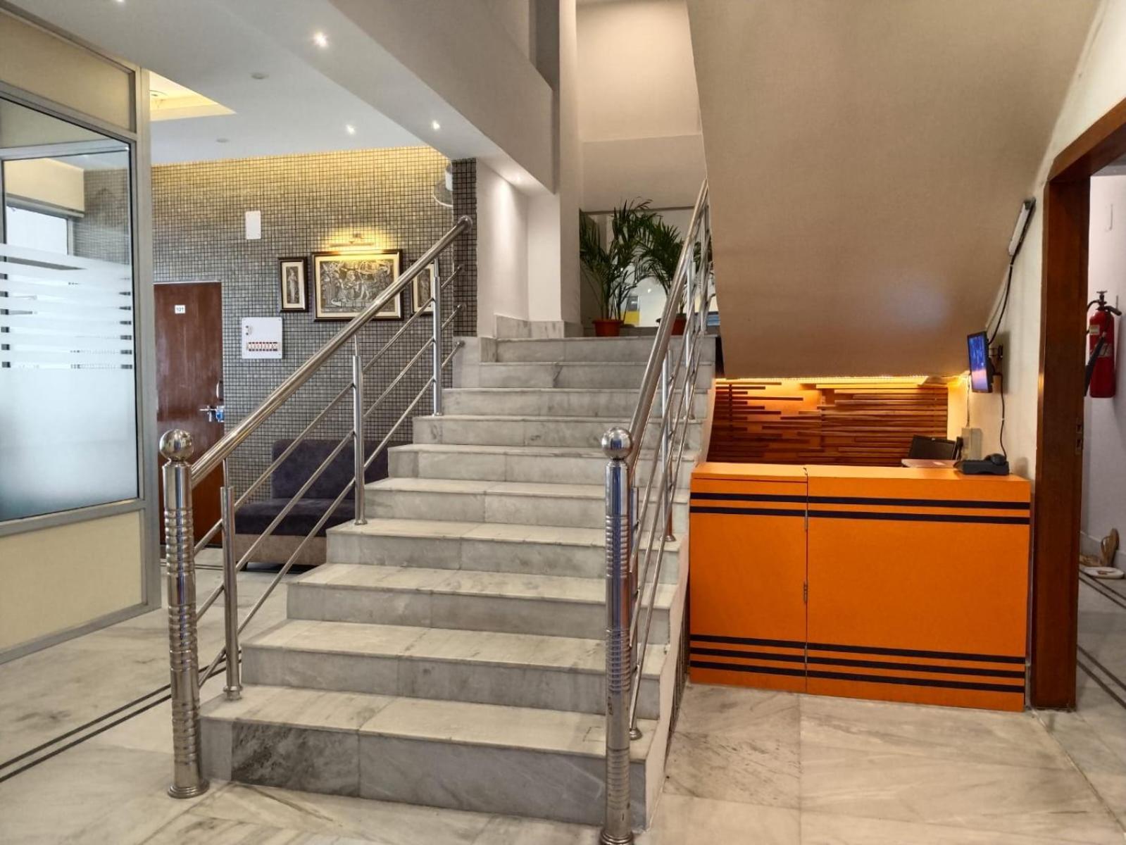 The Executive Inn Guwahati Buitenkant foto