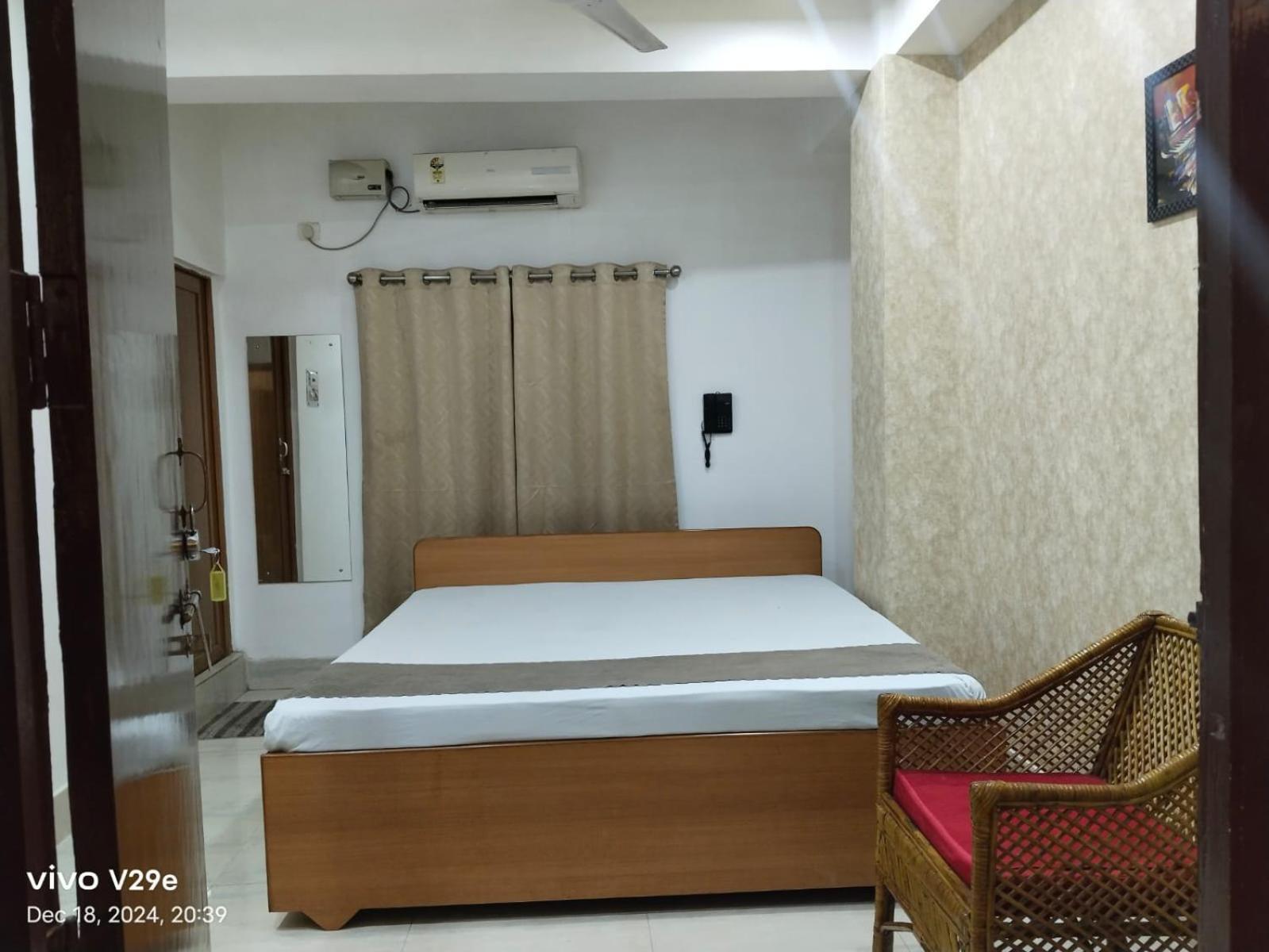 The Executive Inn Guwahati Buitenkant foto